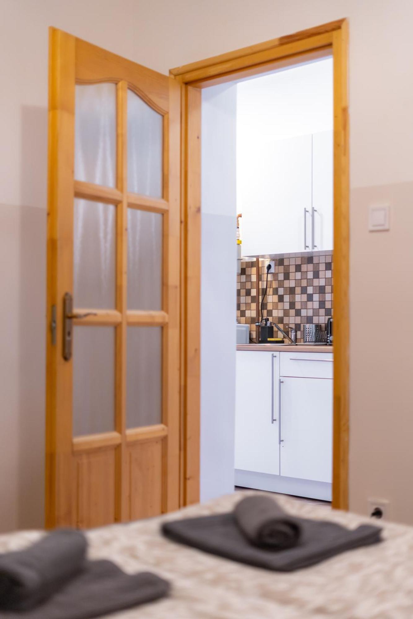 Appartamento Cozy In Akacfa Street