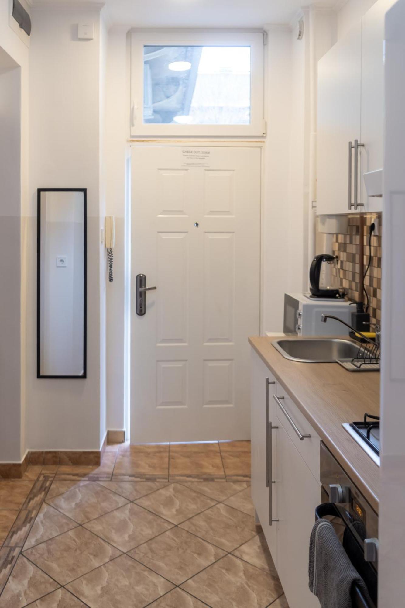 Apartamento Cozy In Akacfa Street Budapeste